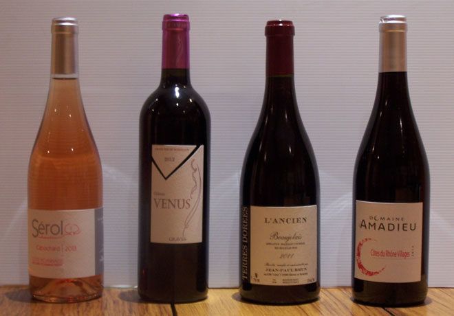 Sélection de vins rouges, rosés et de vins blancs